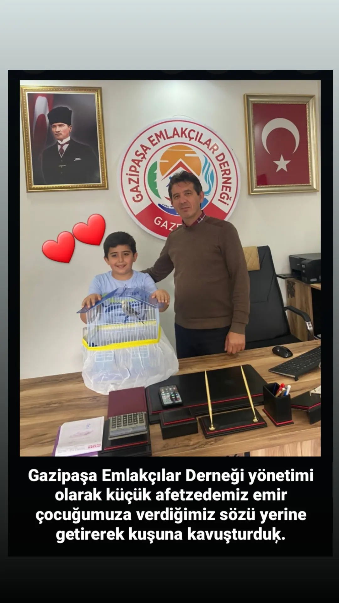 Minik depremzedemizi sevindirdik.